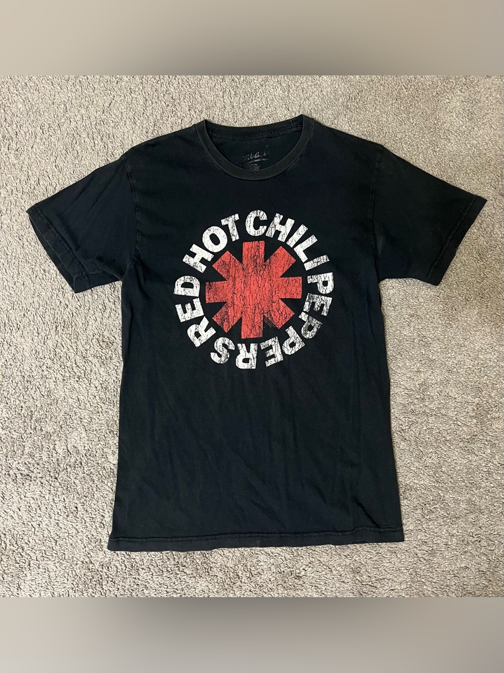 Red Hot Chili Peppers T-Shirt Black and Red - Picture 1 of 5